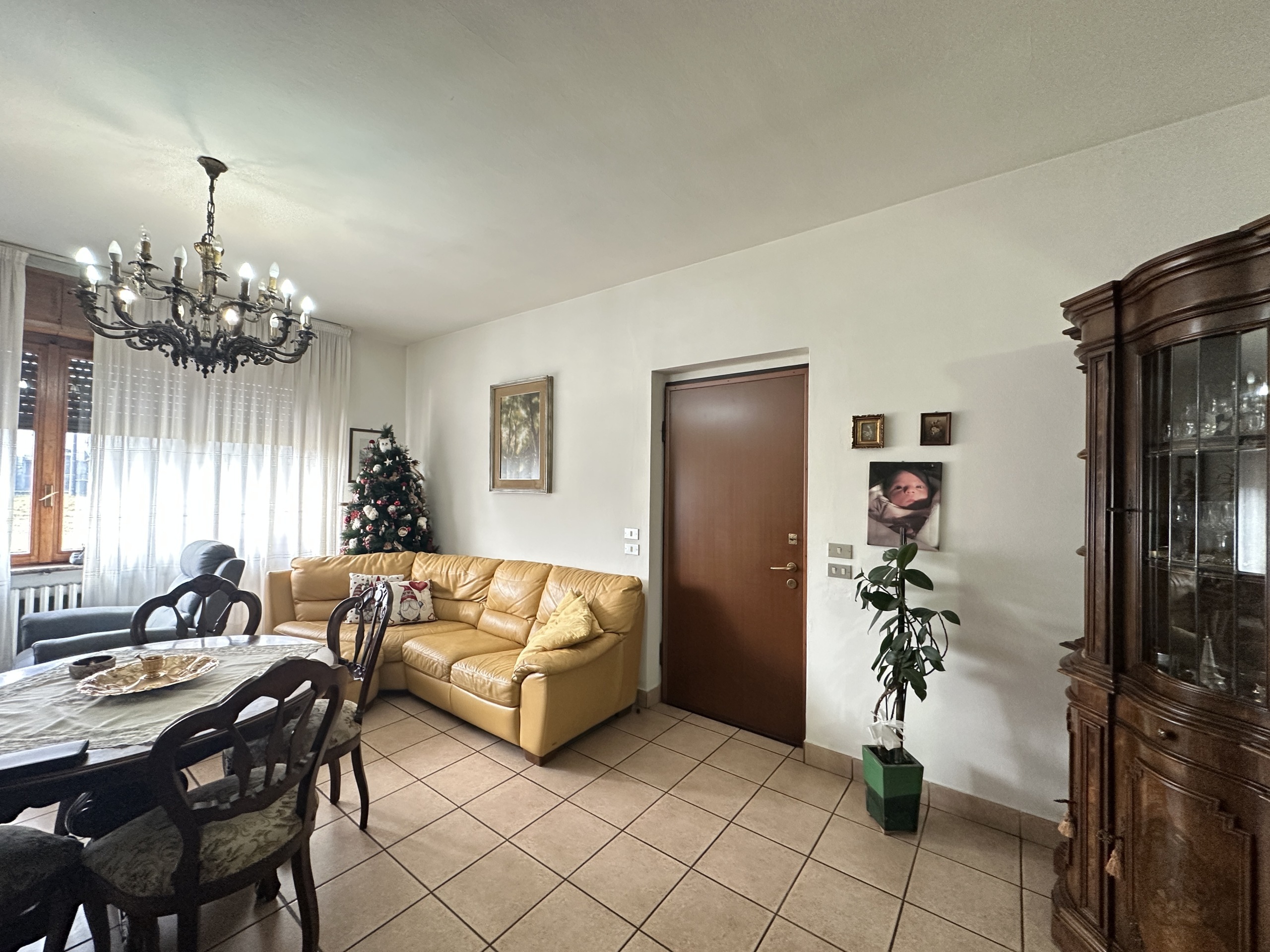 Casa indipendente con giardino in via monte rosa 75, Invorio