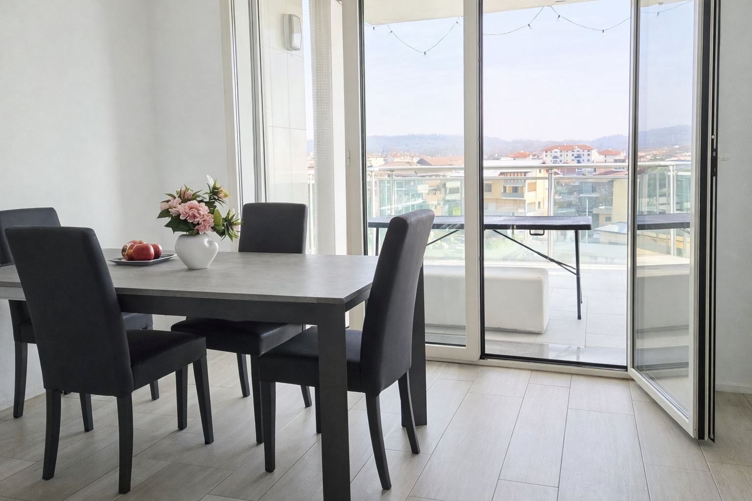 Trilocale con box a Borgomanero