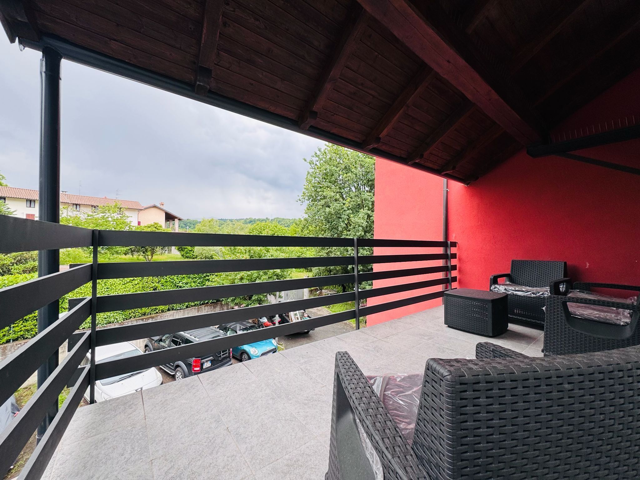 Trilocale ristrutturato in via grigioni, Arona