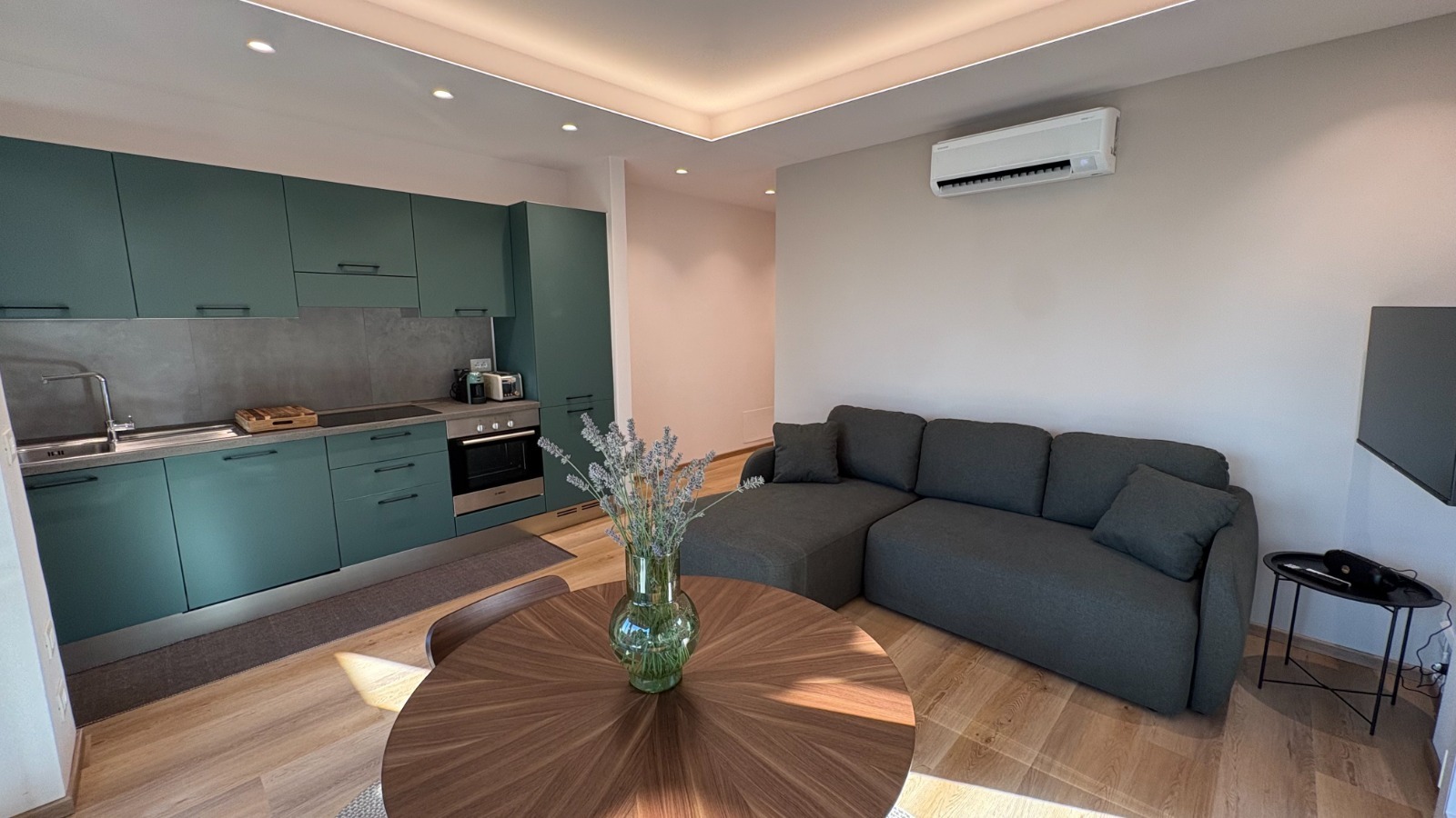 Bilocale con giardino in via ghevio - dagnente 999, Arona