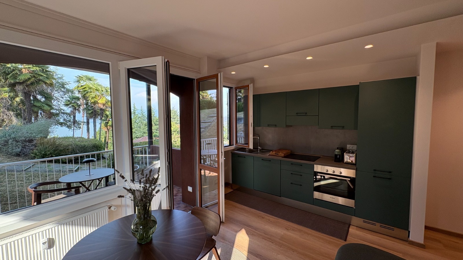 Bilocale con giardino in via ghevio - dagnente 999, Arona