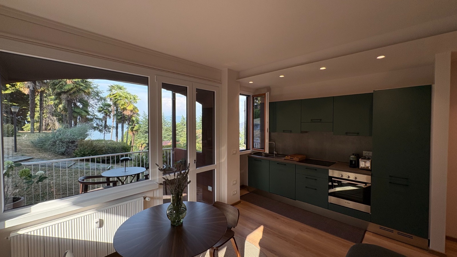 Bilocale con giardino in via ghevio - dagnente 999, Arona