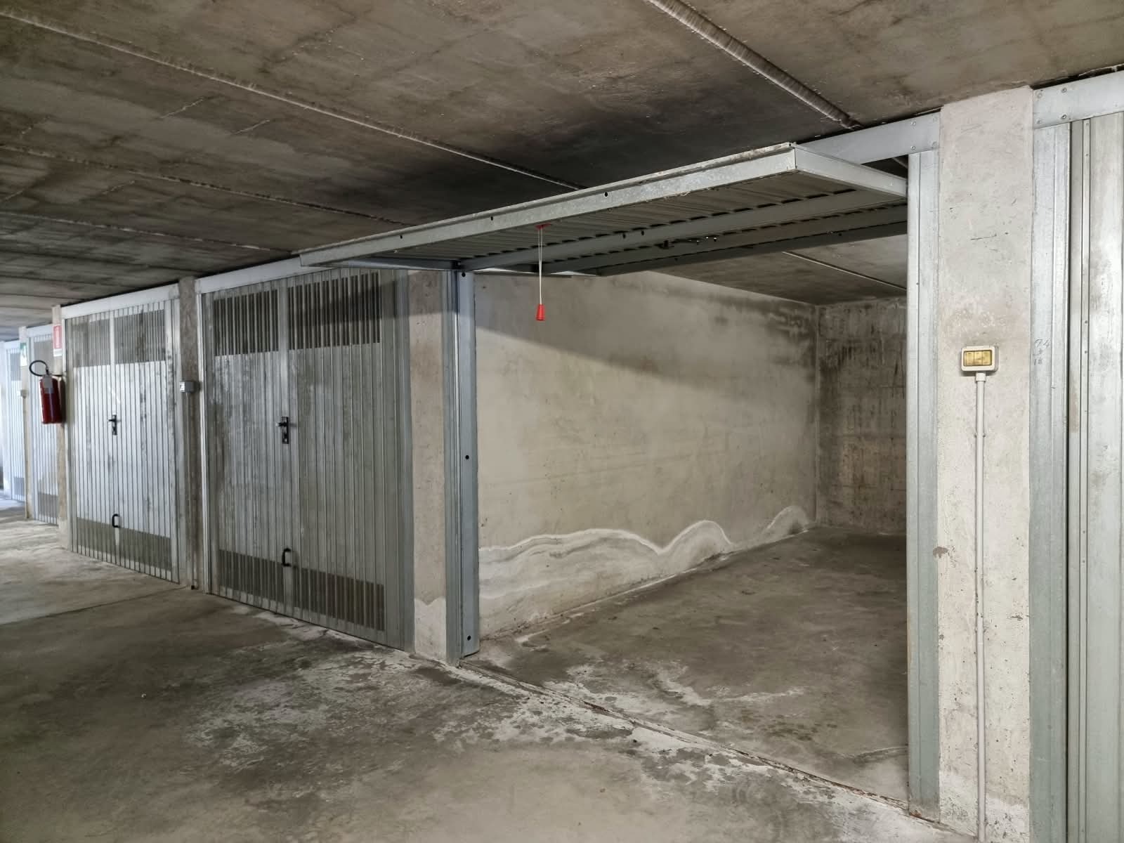 Box/Garage 16mq in affitto a Arona