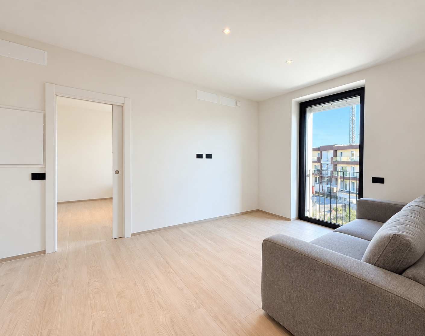 Bilocale con giardino in via monte leone, Arona