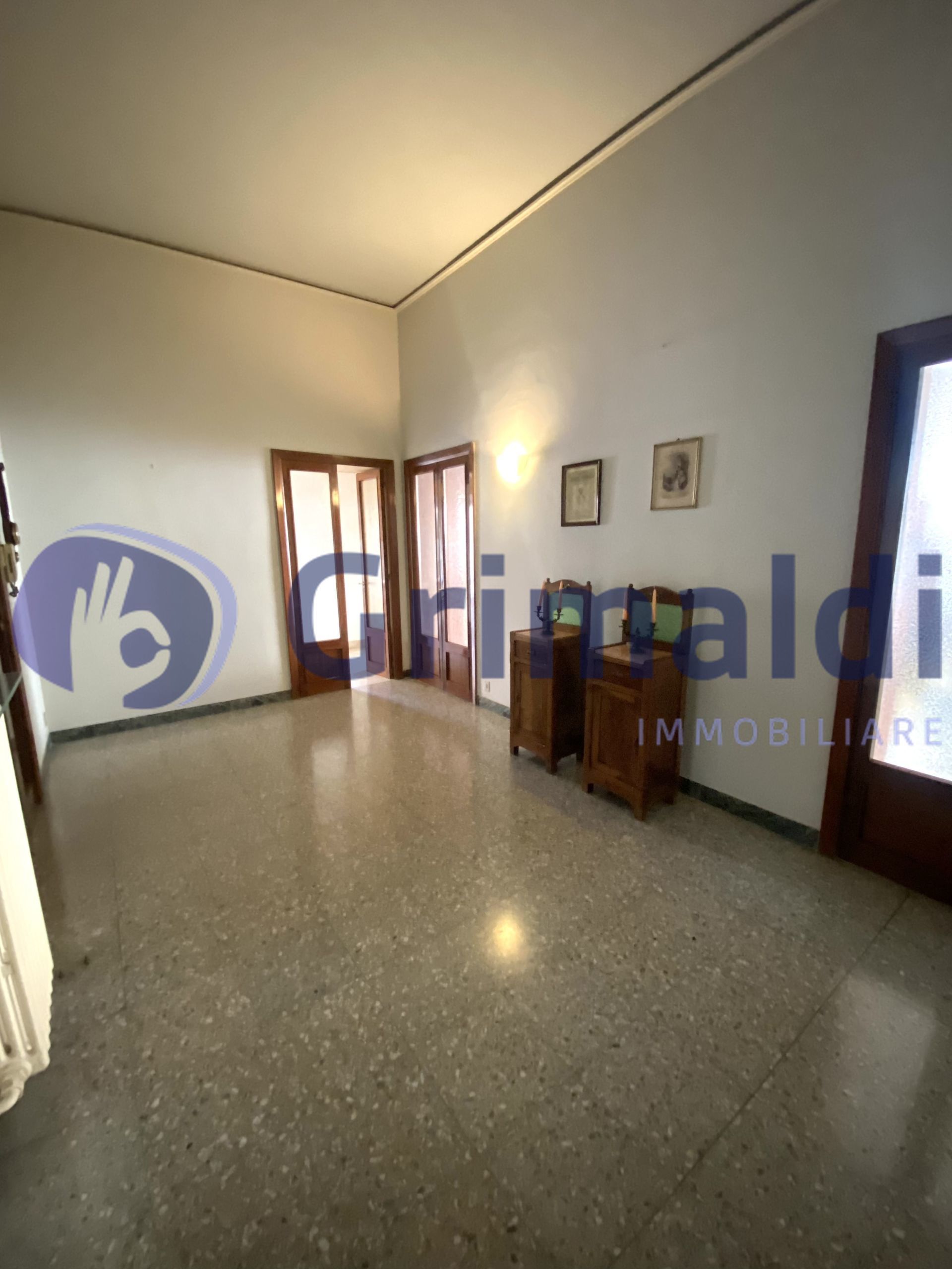 Casa indipendente con terrazzo in via oberdan 29, Lecce