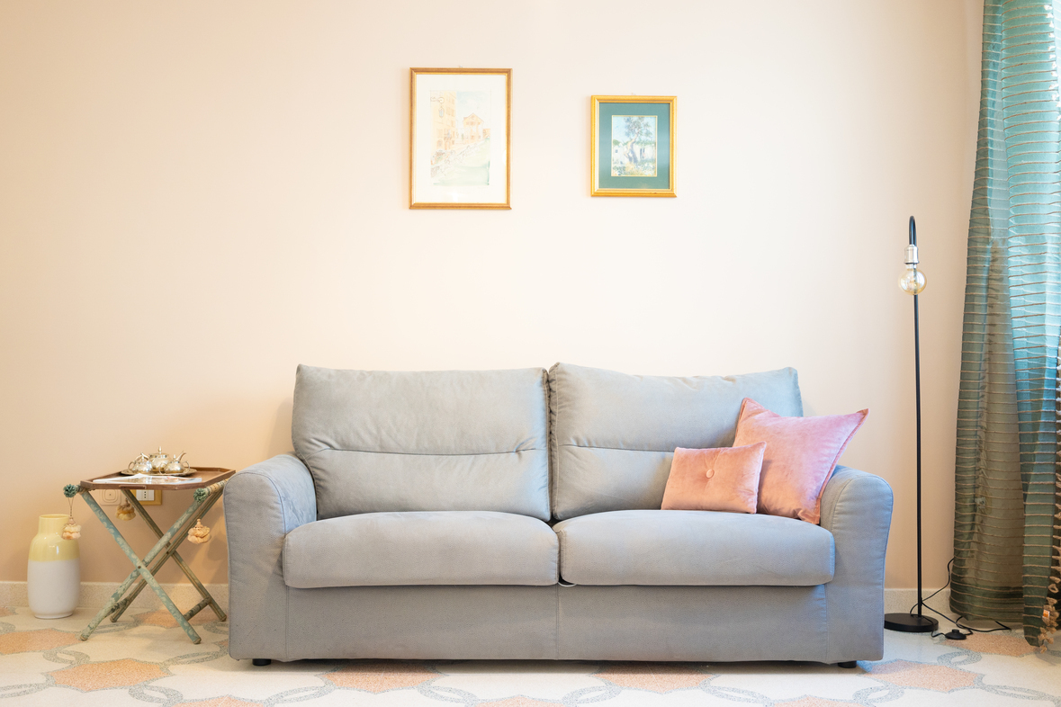 Trilocale ristrutturato in vico storella, Lecce