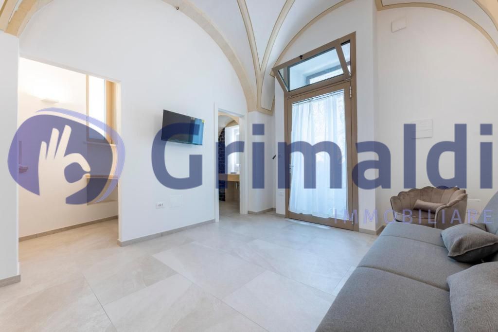 Trilocale ristrutturato in piazzetta giulio antonio acquaviva snc, Lecce