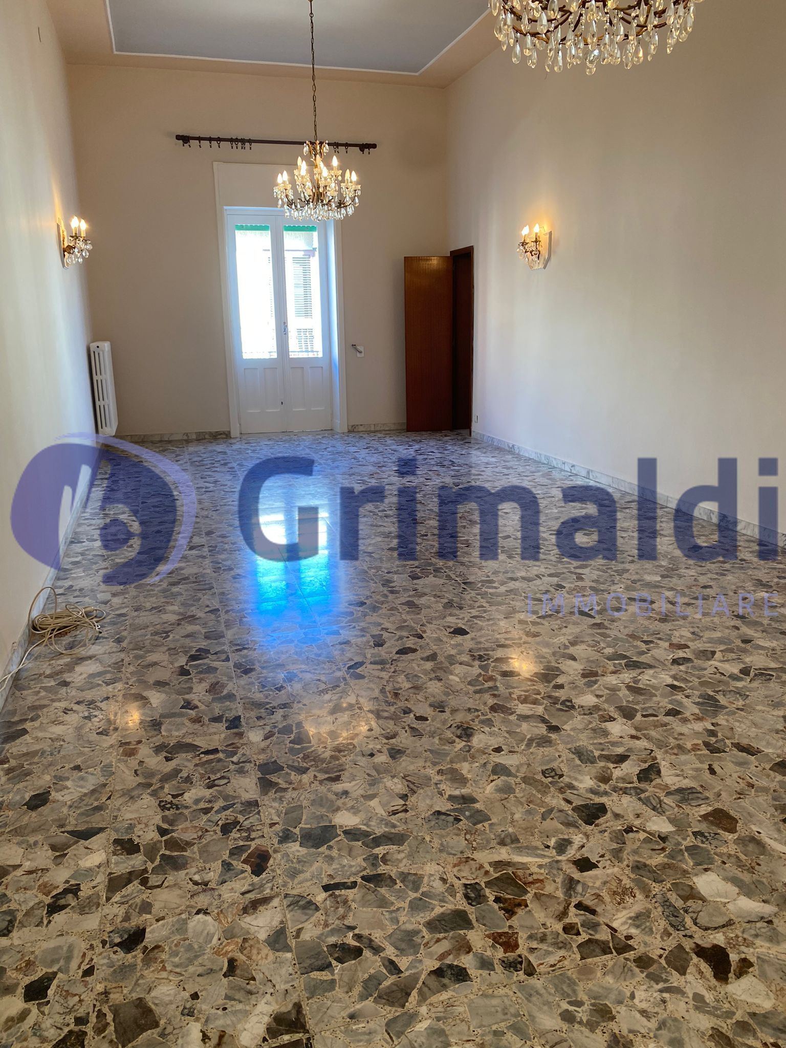Appartamento con terrazzo in via formoso lubello 13, Lecce