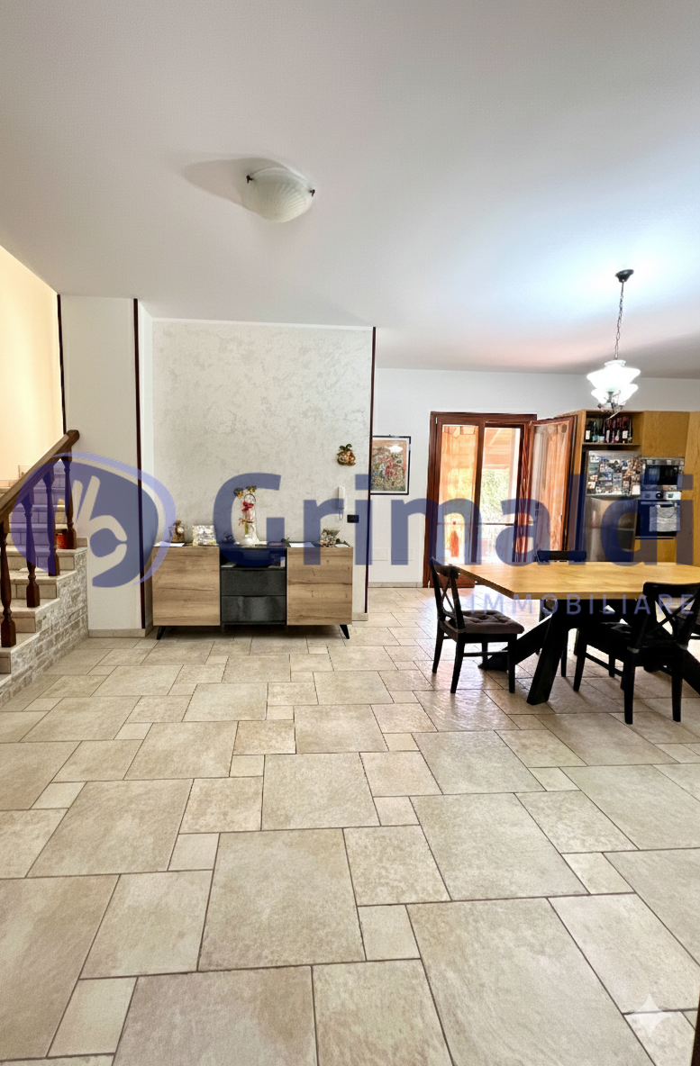 Villa con giardino a Lizzanello