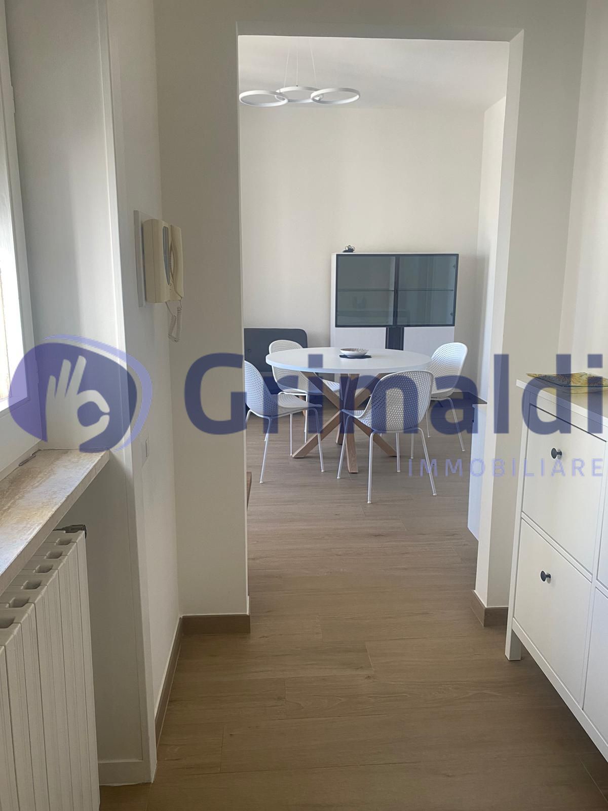 Trilocale con box in via pietro vincenti 12, Lecce