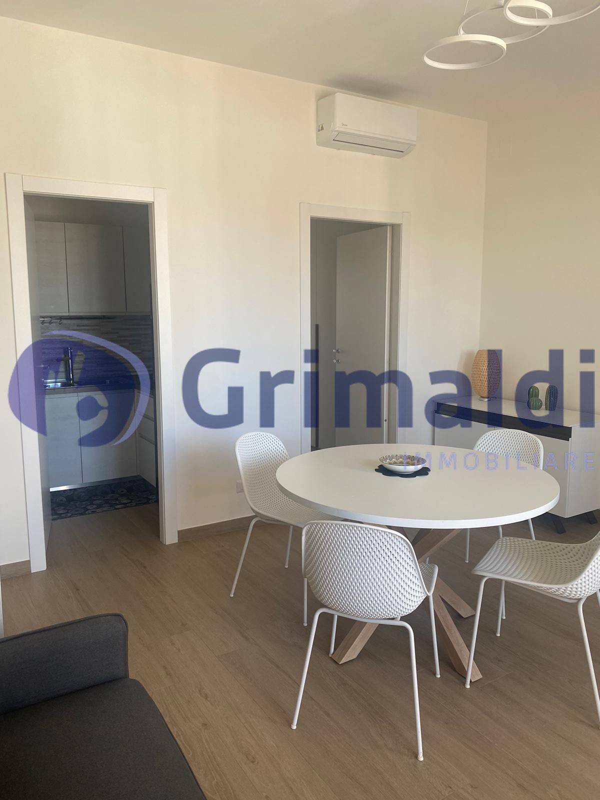 Trilocale con box in via pietro vincenti 12, Lecce