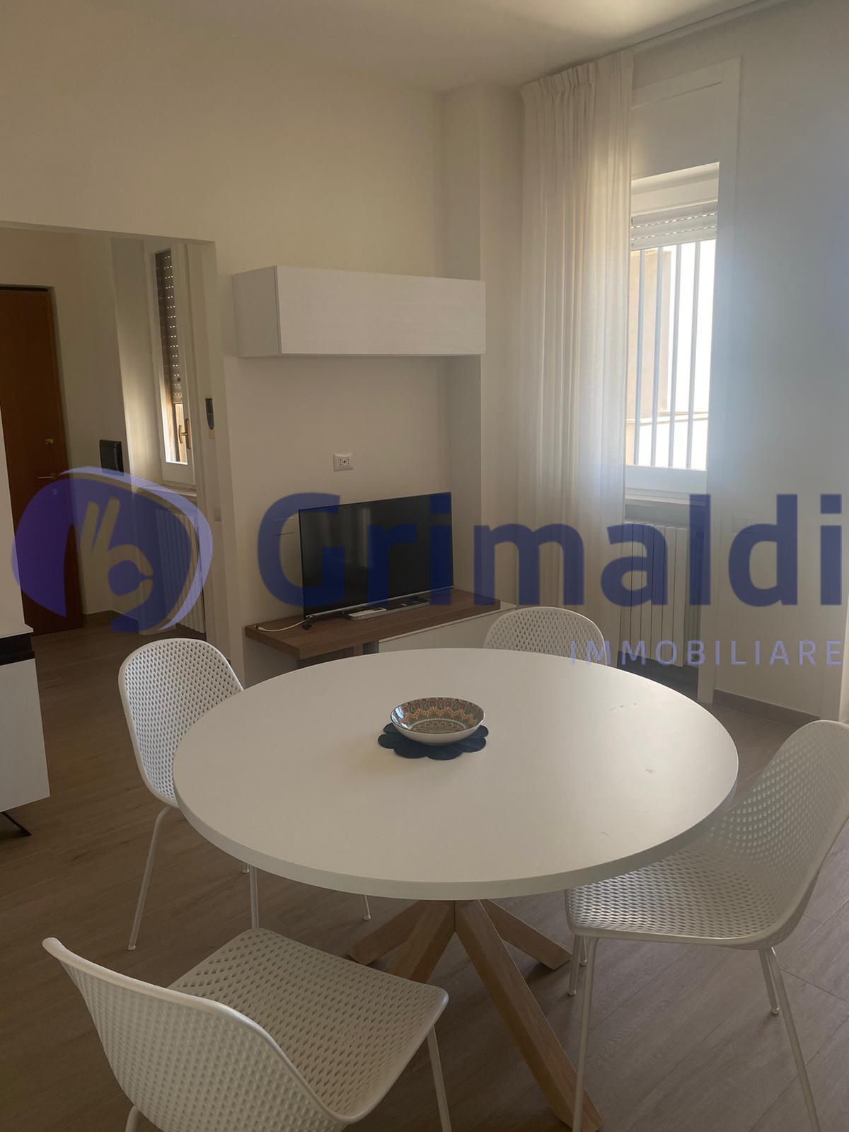 Trilocale con box in via pietro vincenti 12, Lecce