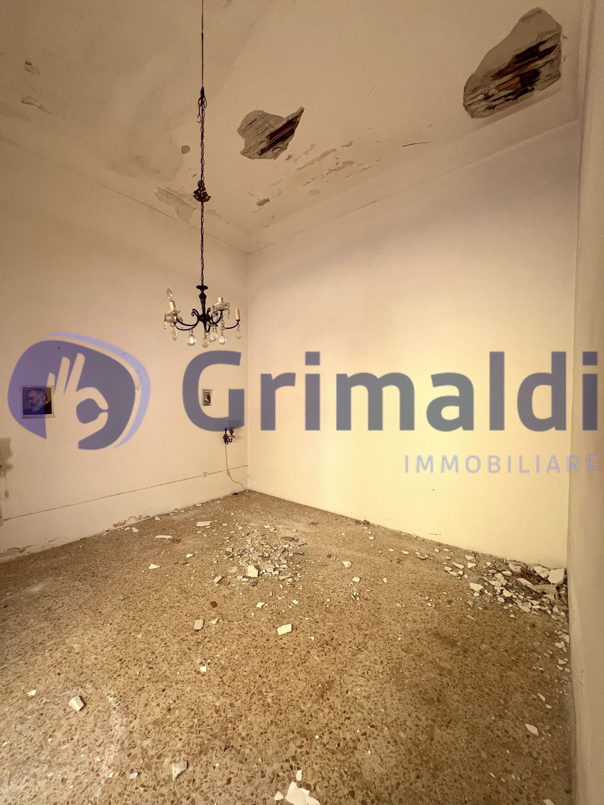 Casa indipendente da ristrutturare in via sant'elia 36, Veglie