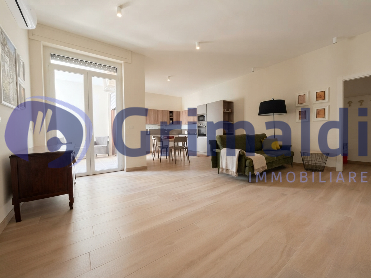 Quadrilocale con terrazzo in via giuseppe zanardelli 40, Lecce