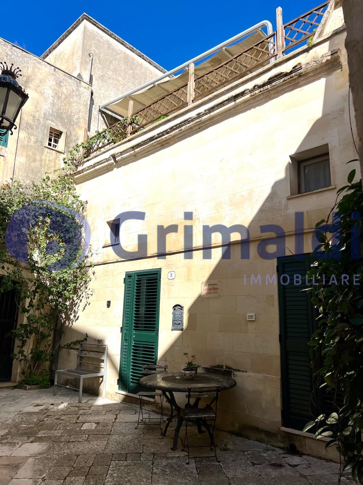 Casa indipendente con terrazzo in via adua 46, Lecce