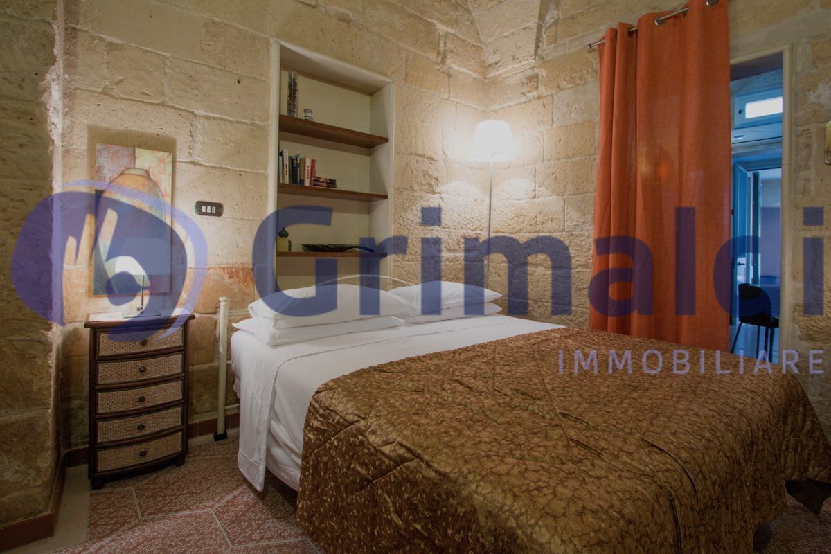 Casa indipendente con terrazzo in via adua 46, Lecce