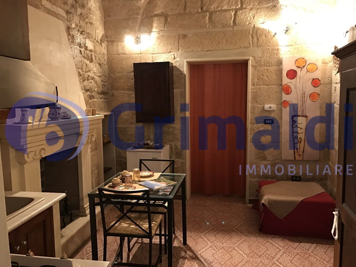 Casa indipendente con terrazzo in via adua 46, Lecce