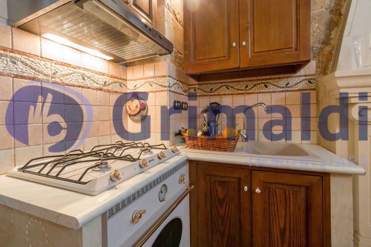 Casa indipendente con terrazzo in via adua 46, Lecce