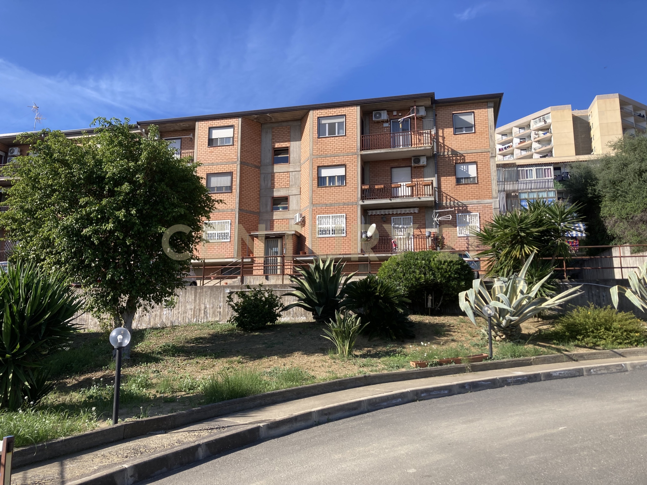 Quadrilocale con terrazzo in viale san teodoro 25, Catania