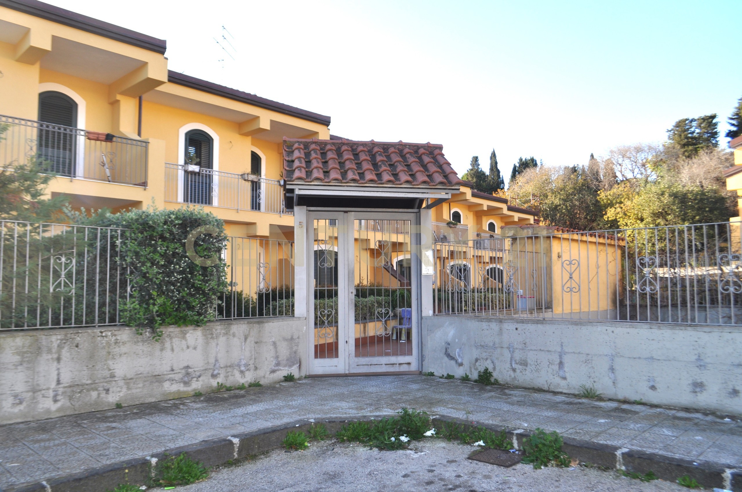 Villa con giardino in via san jos maria escriv, Catania