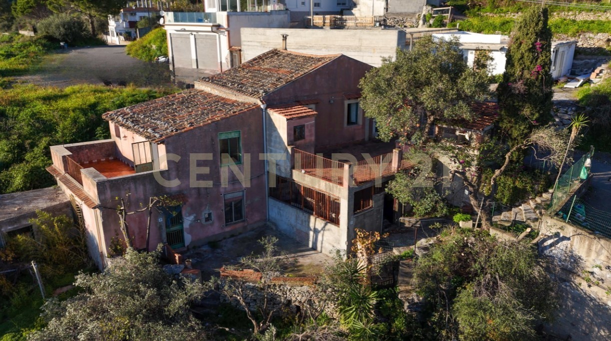 Rustico con giardino in contrada ziretto sn, Castelmola