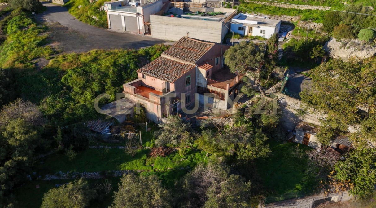 Rustico con giardino in contrada ziretto sn, Castelmola