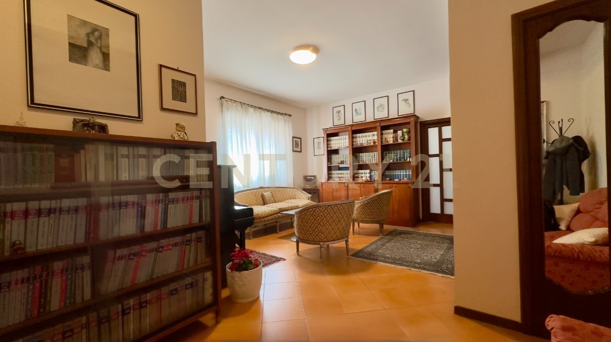 Appartamento con giardino in via gravina 29, Tremestieri Etneo