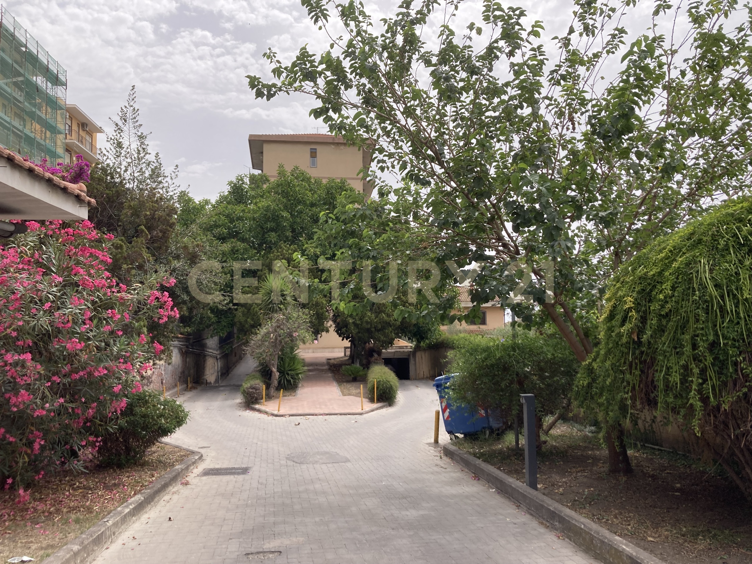 Quadrilocale da ristrutturare in via san sofia 20, Catania