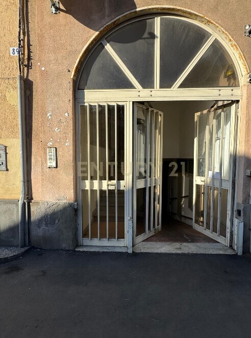 Appartamento da ristrutturare in via san giovanni li cuti 89, Catania