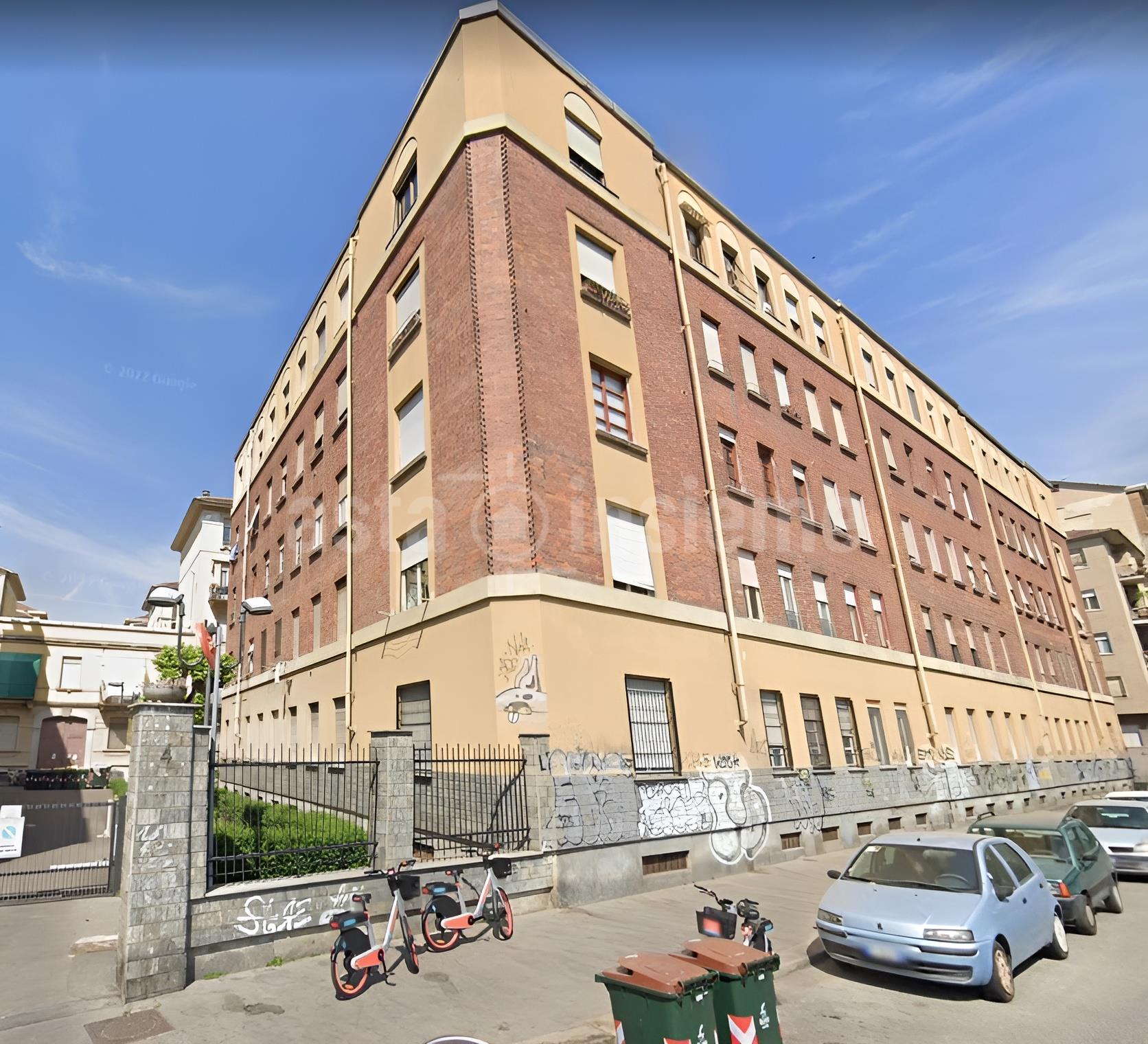 Trilocale con terrazzo a Torino
