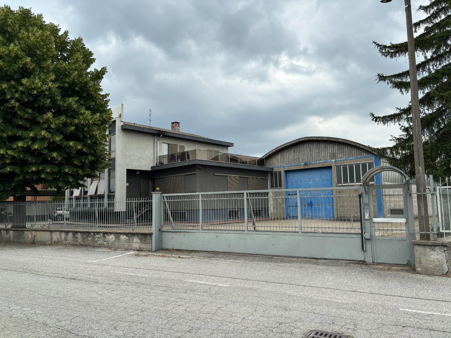 Capannone in vendita a Volvera