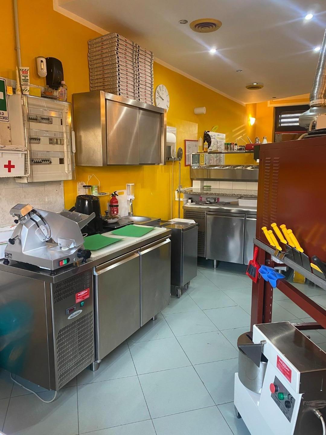 Attivit� commerciale in vendita, Rivoli cascine vica