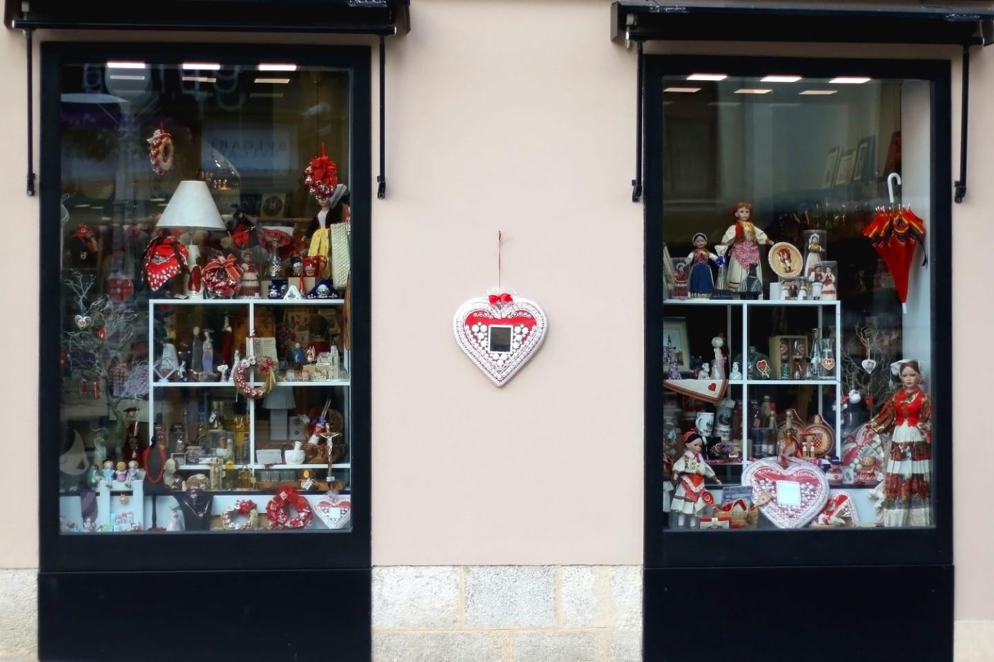 Negozio in vendita a Cuorgn�