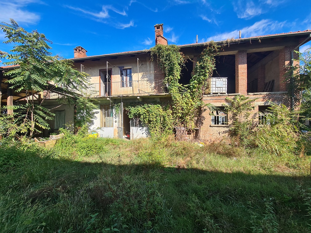 Rustico in vendita a Pinerolo