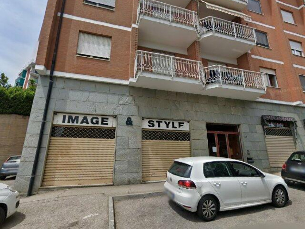 Negozio in vendita a Chieri