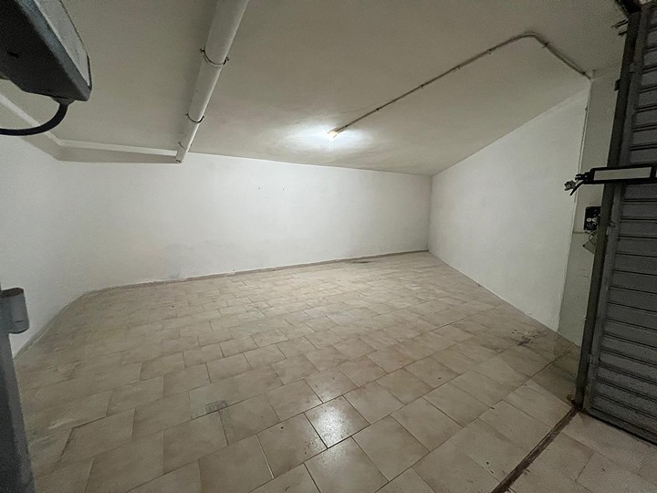 Box/Garage 38mq in vendita in via sandro botticelli 8, Alghero