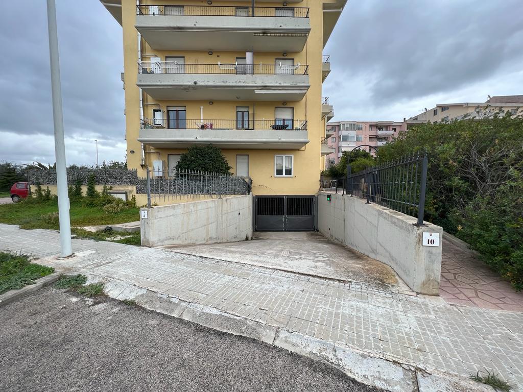 Box/Garage 64mq in vendita in via emilio lussu 8, Alghero