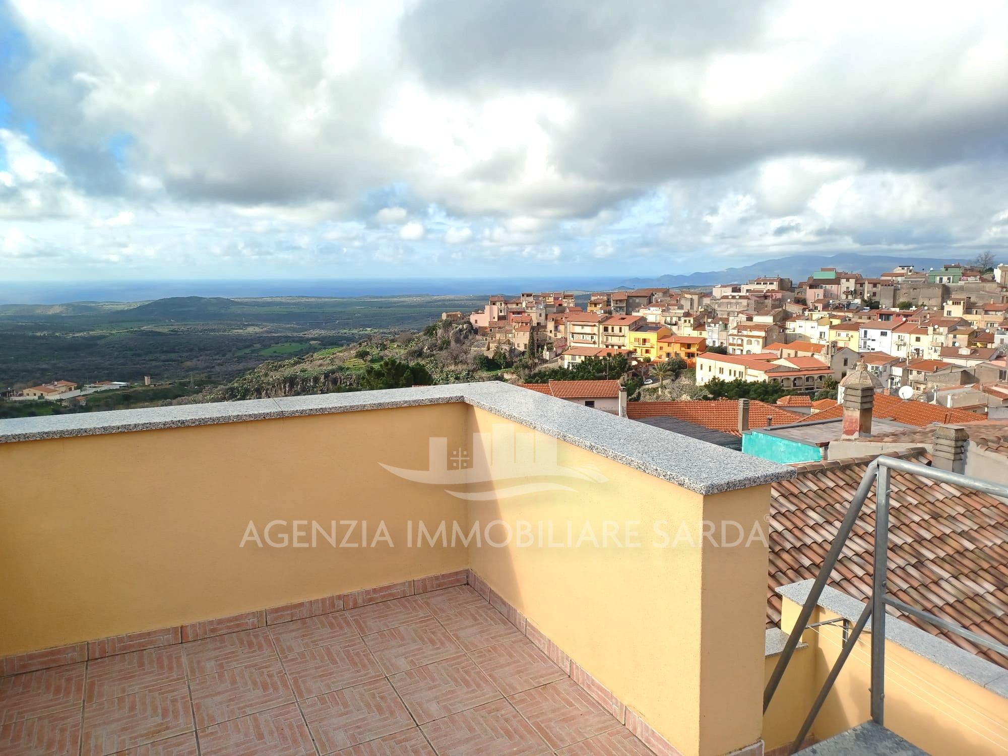 Casa indipendente con terrazzo a Cuglieri