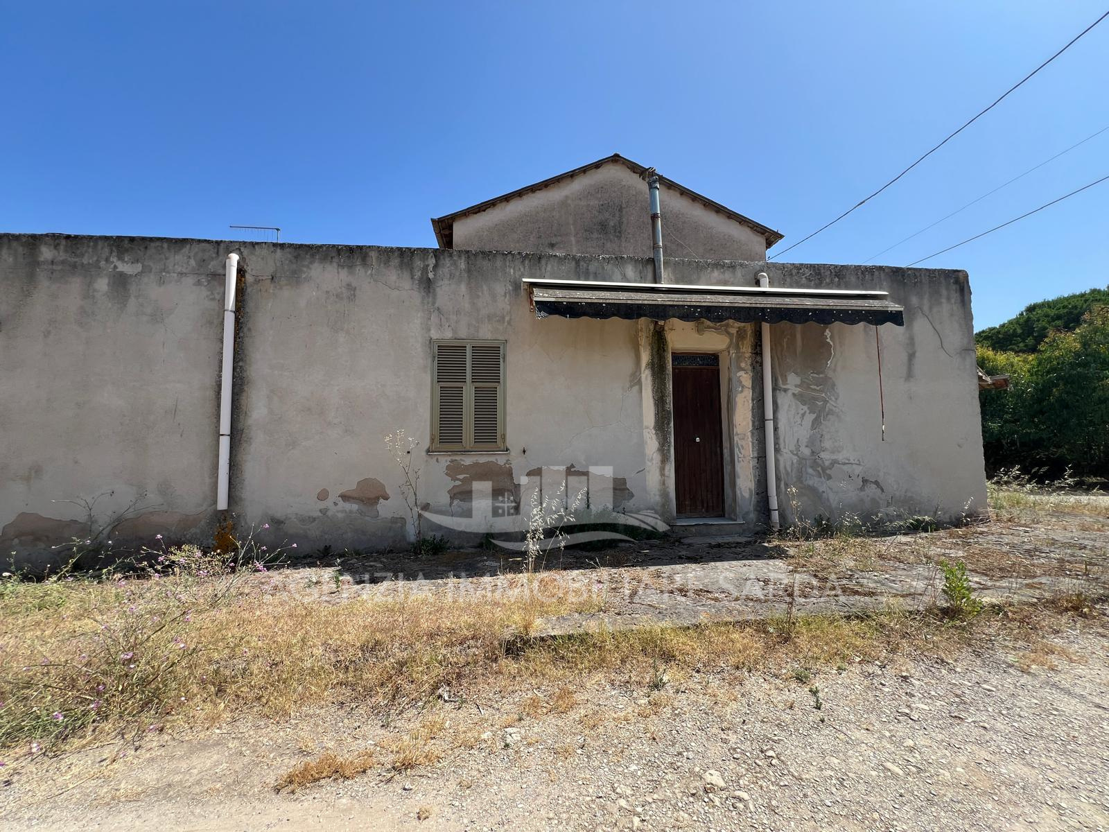 Casa indipendente con giardino a Alghero