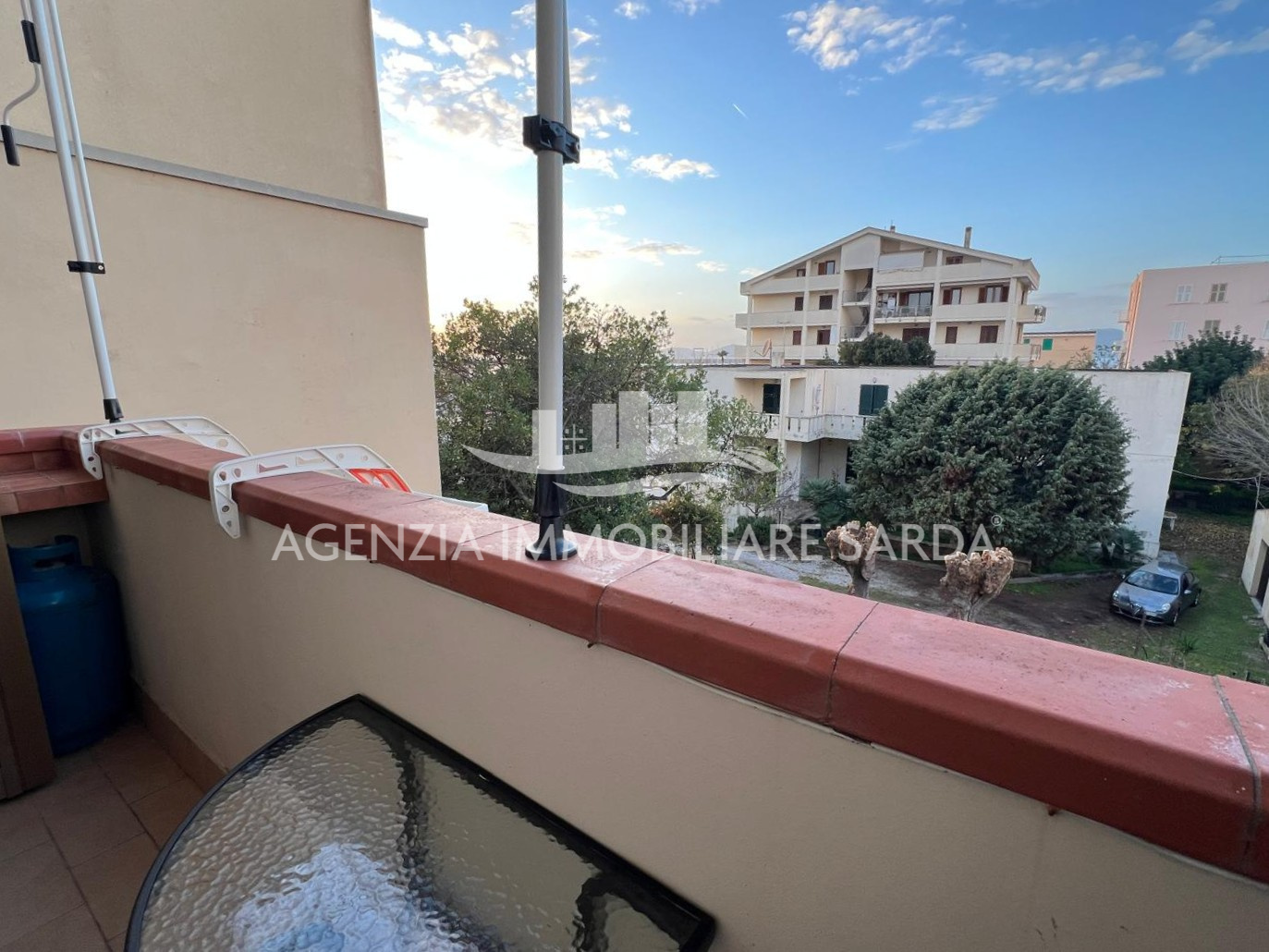 Trilocale con box a Alghero