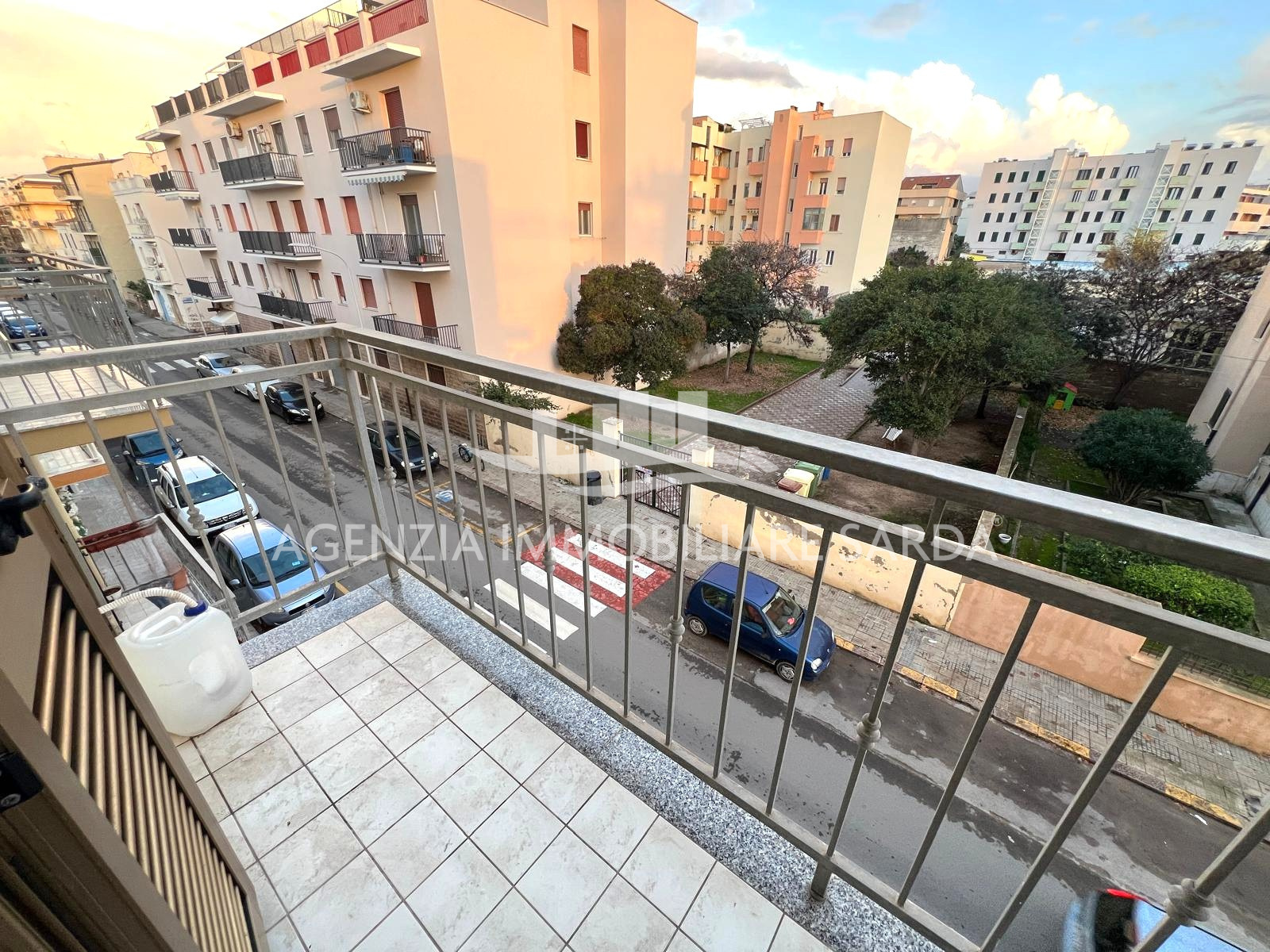 Trilocale con box a Alghero