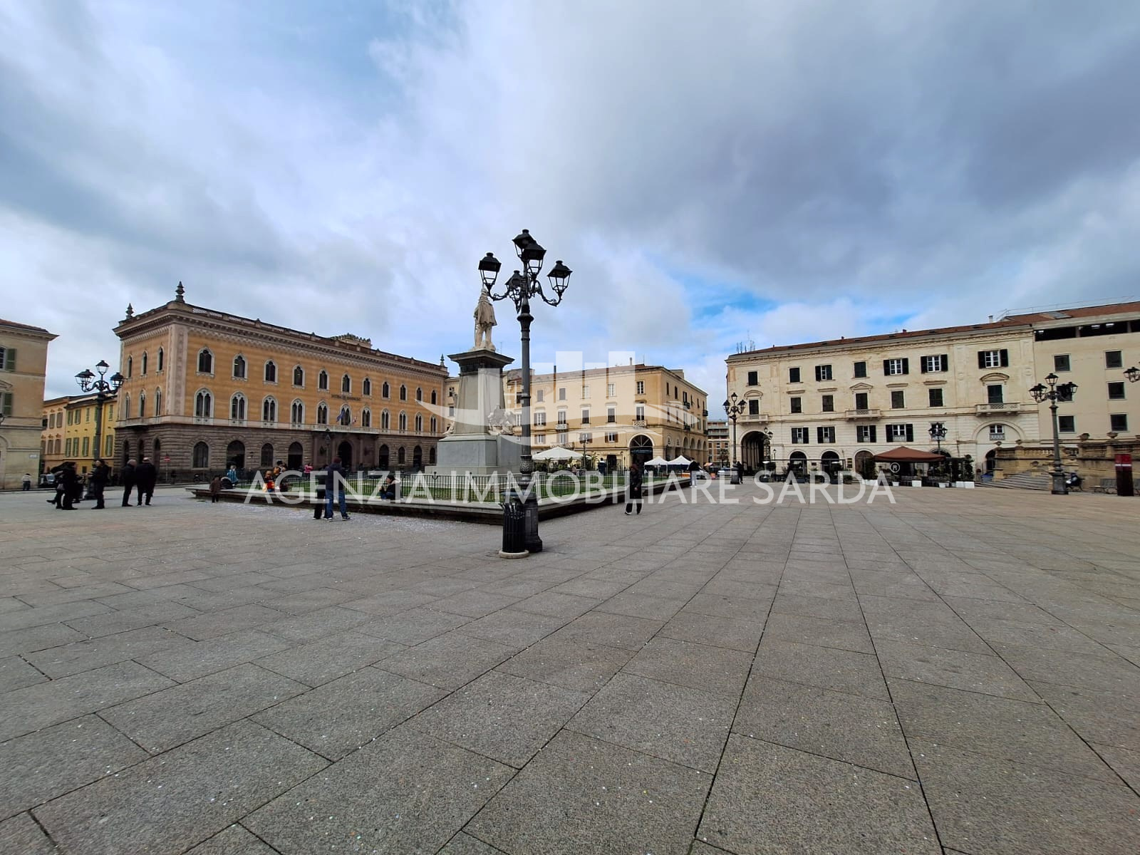 Trilocale con terrazzo a Sassari