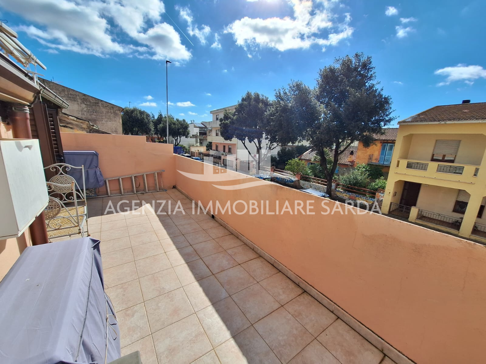 Bilocale con terrazzo a Olmedo