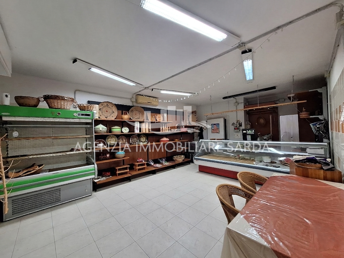 Locale commerciale in vendita a Ittiri