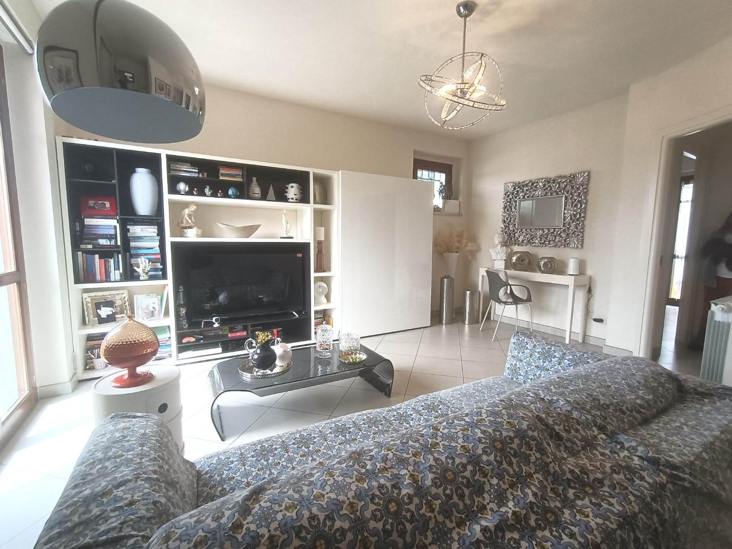 Quadrilocale con terrazzi, Carrara fossola