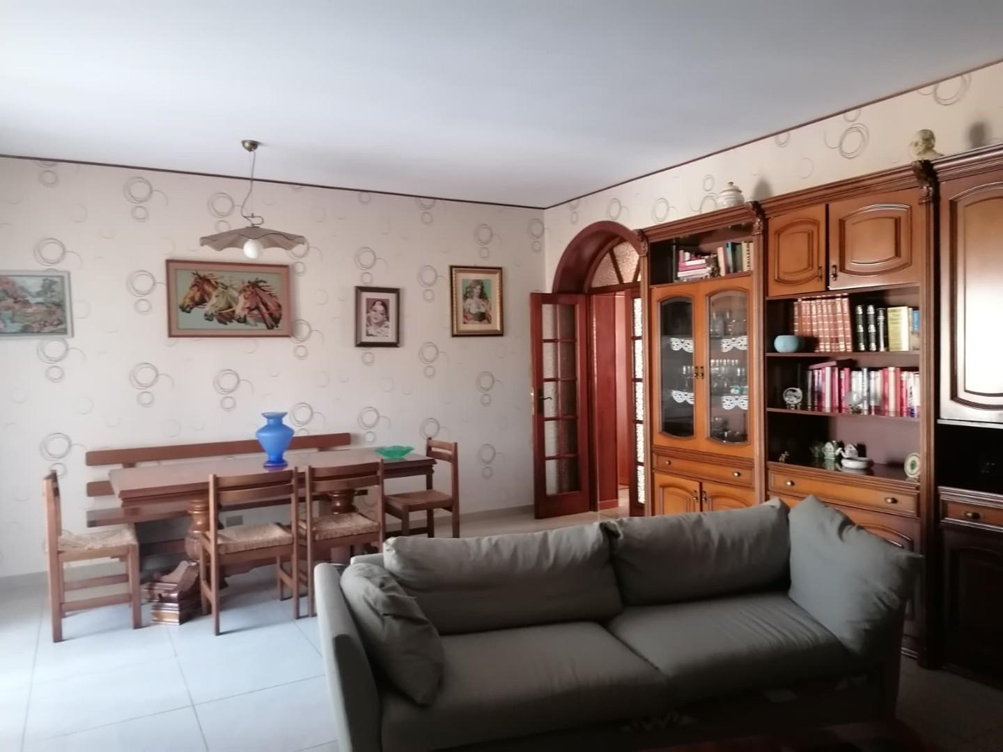 Casa indipendente arredata in affitto, Carrara bonascola