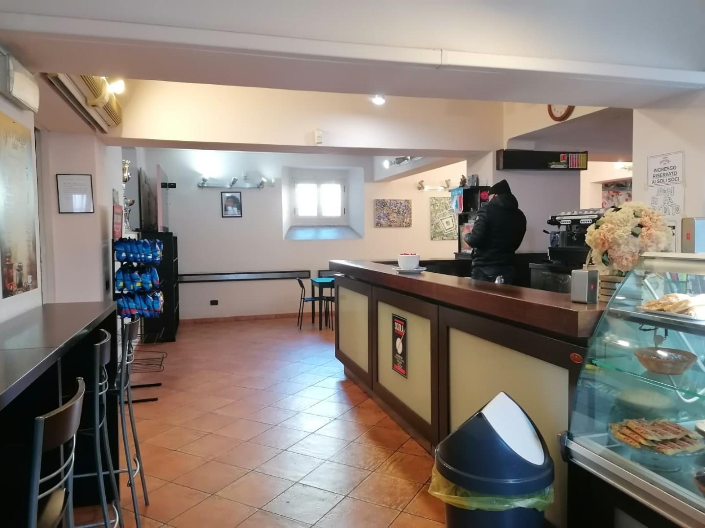 Locale commerciale in vendita, Carrara avenza