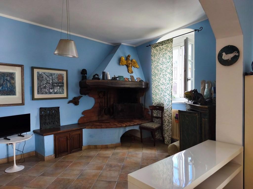 Casa indipendente con giardino, Carrara fossola
