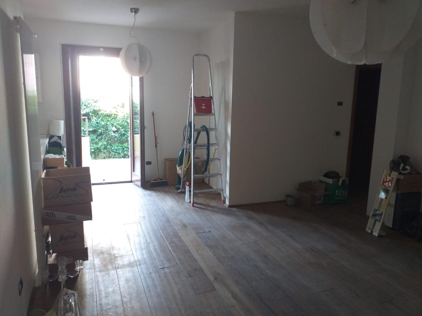 Villa con giardino, Carrara fossone