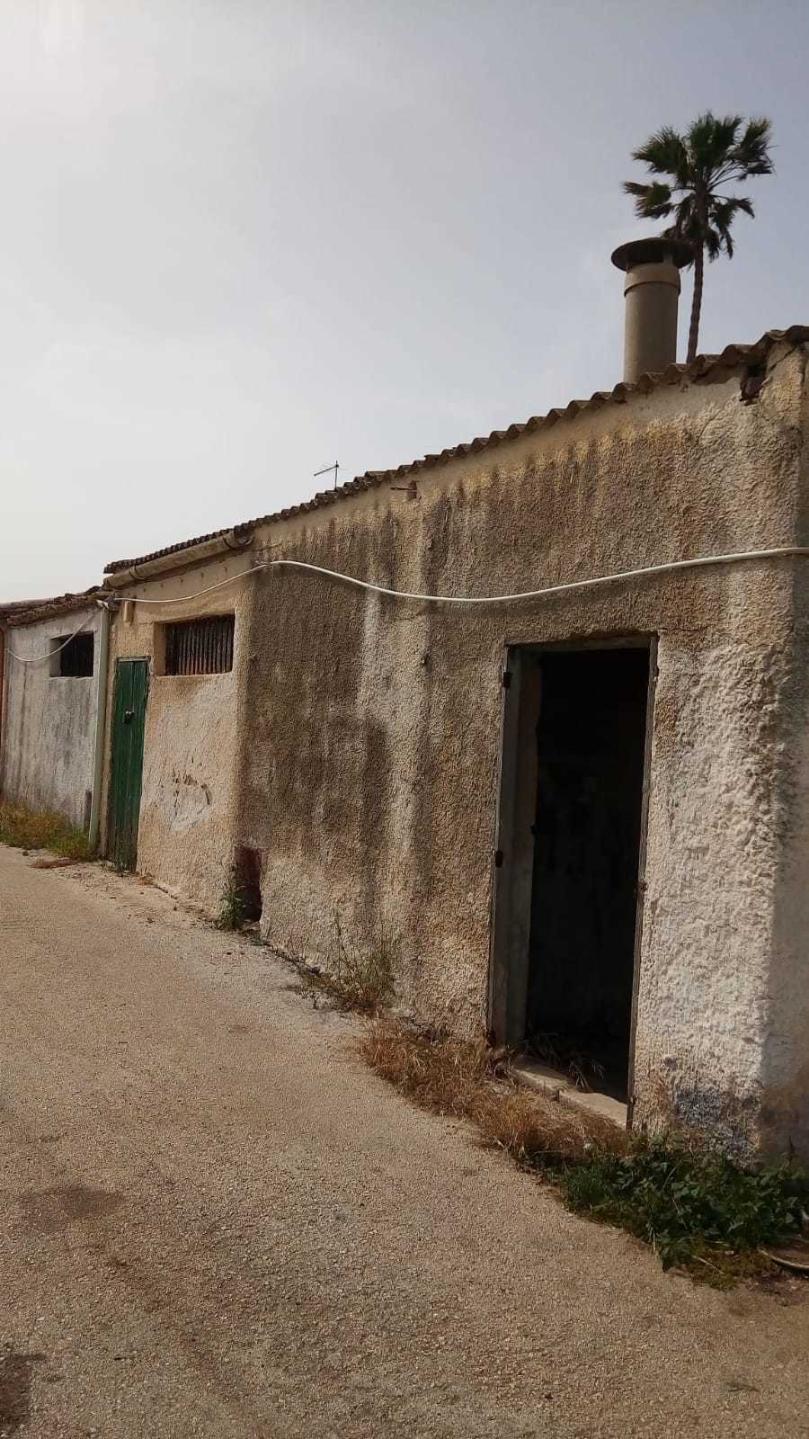 Magazzino da ristrutturare, Siracusa isola sacramento